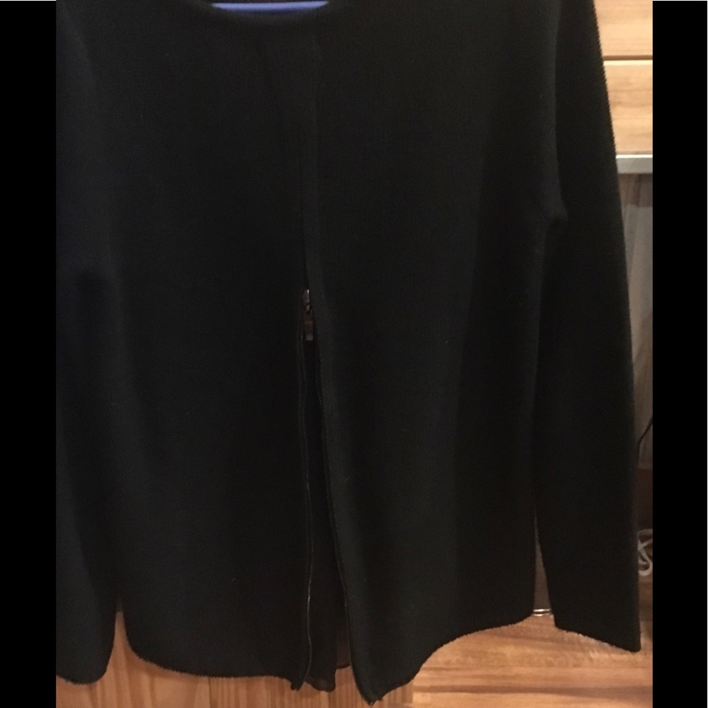 Black Sweater - Picture 3 of 3