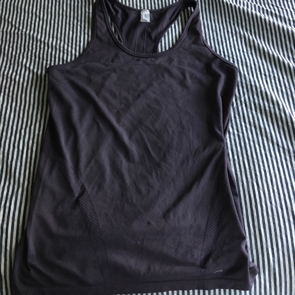 Gap fit tank top