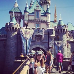 Meet your Posher, Elif