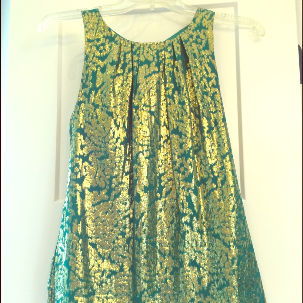 Gorgeous green and gold top