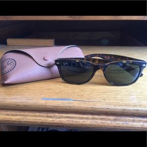 Authentic New Wayfarer Raybans