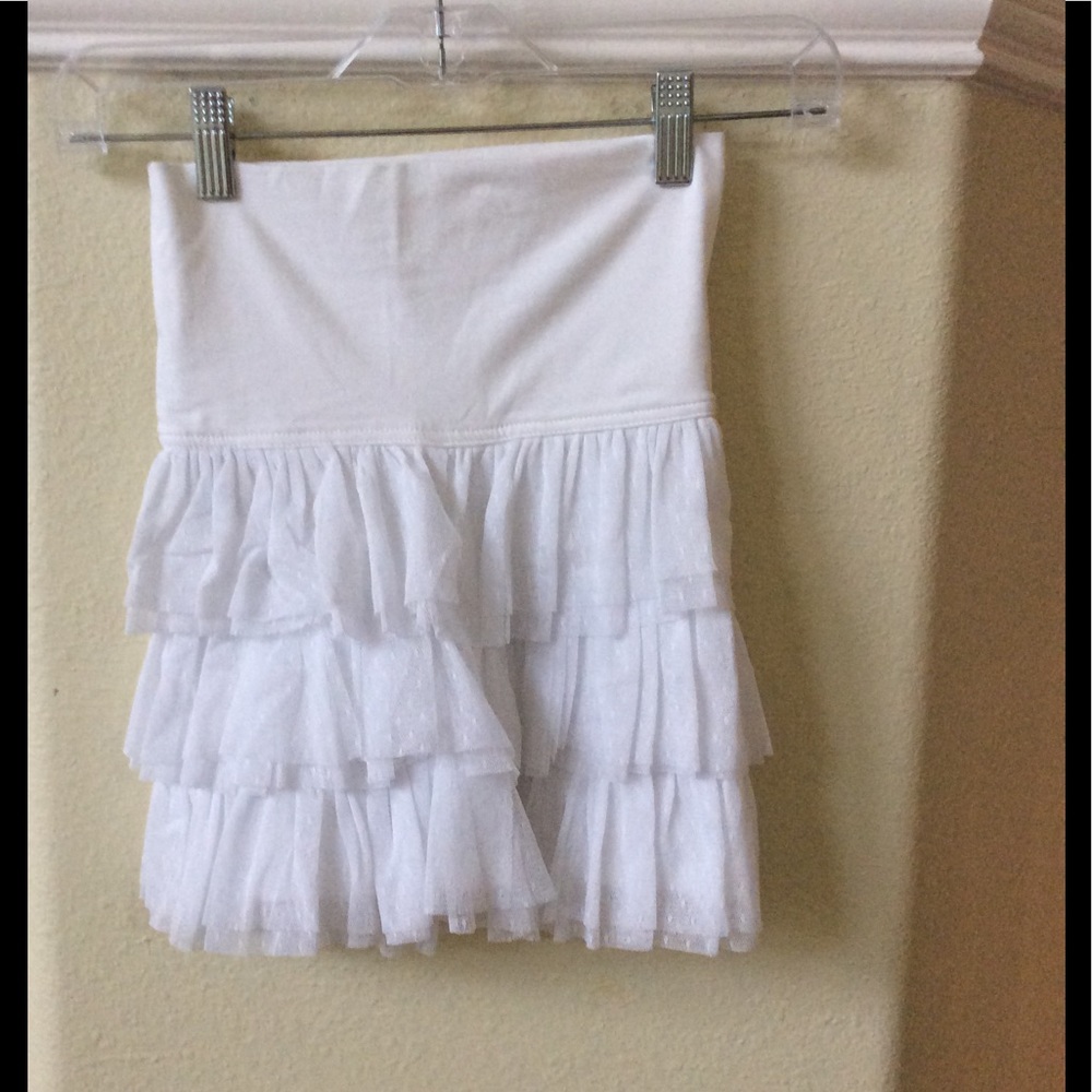 White ruffled skirt for girls