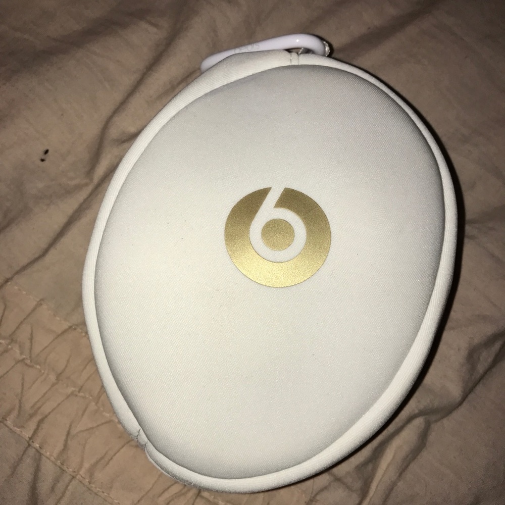 Brand new beats wireless headphones !