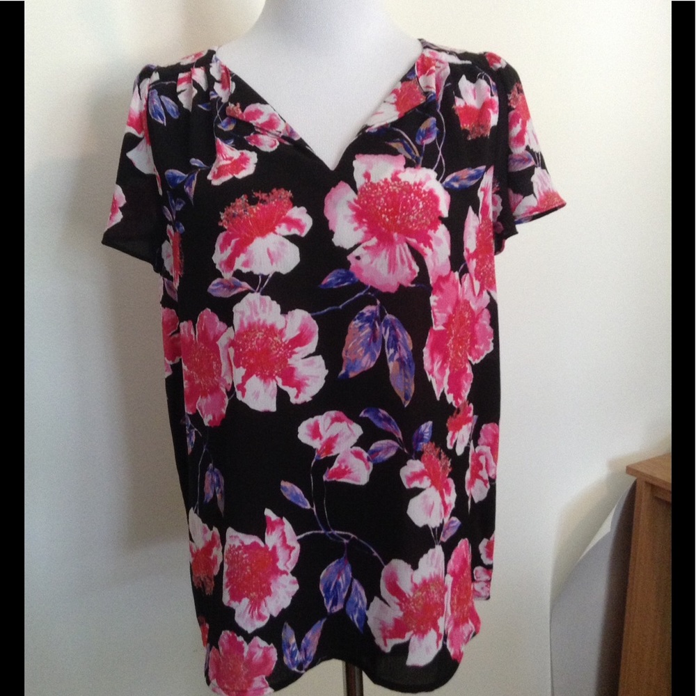 ELLE Soft ruffle sleeve top