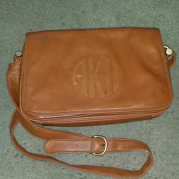 AKII crossbody bag. - Picture 4 of 4