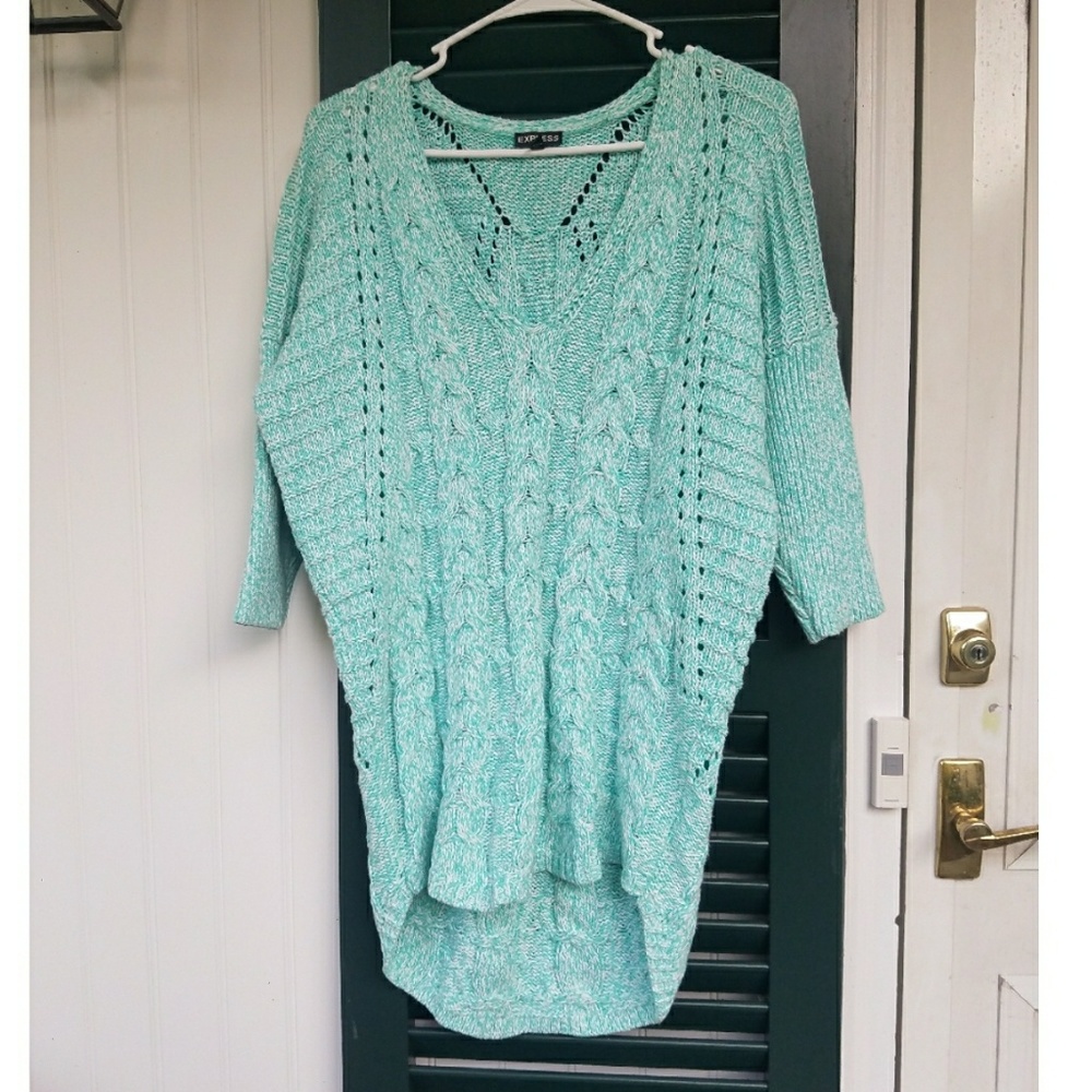 NWOT Cozy Express Mint Cable Knit Sweater