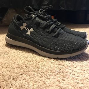 Under Armour Slingflex