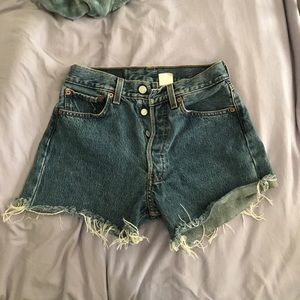 dark wash levi shorts