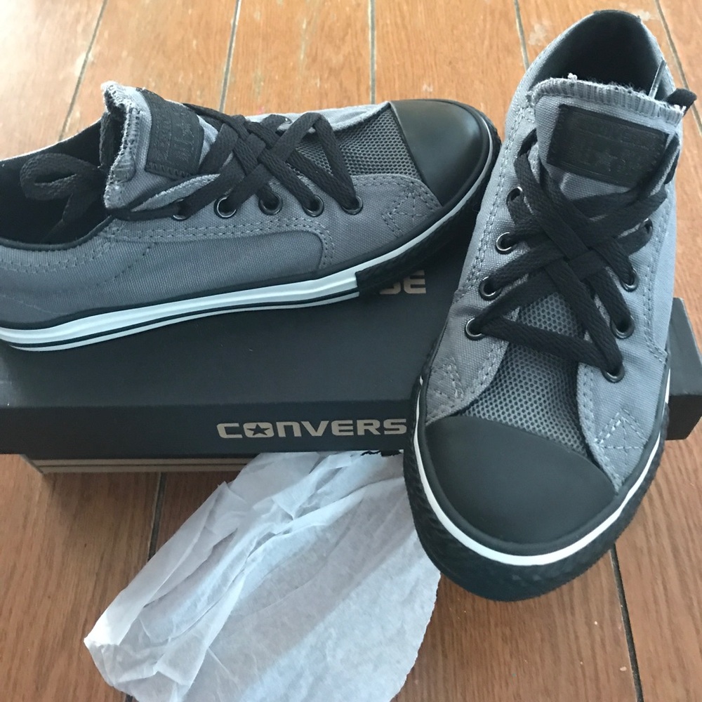 Youth converse shoes - Picture 5 of 6