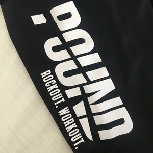 POUND Onzie Logo Capris M/L