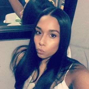 Meet your Posher, Aniberca