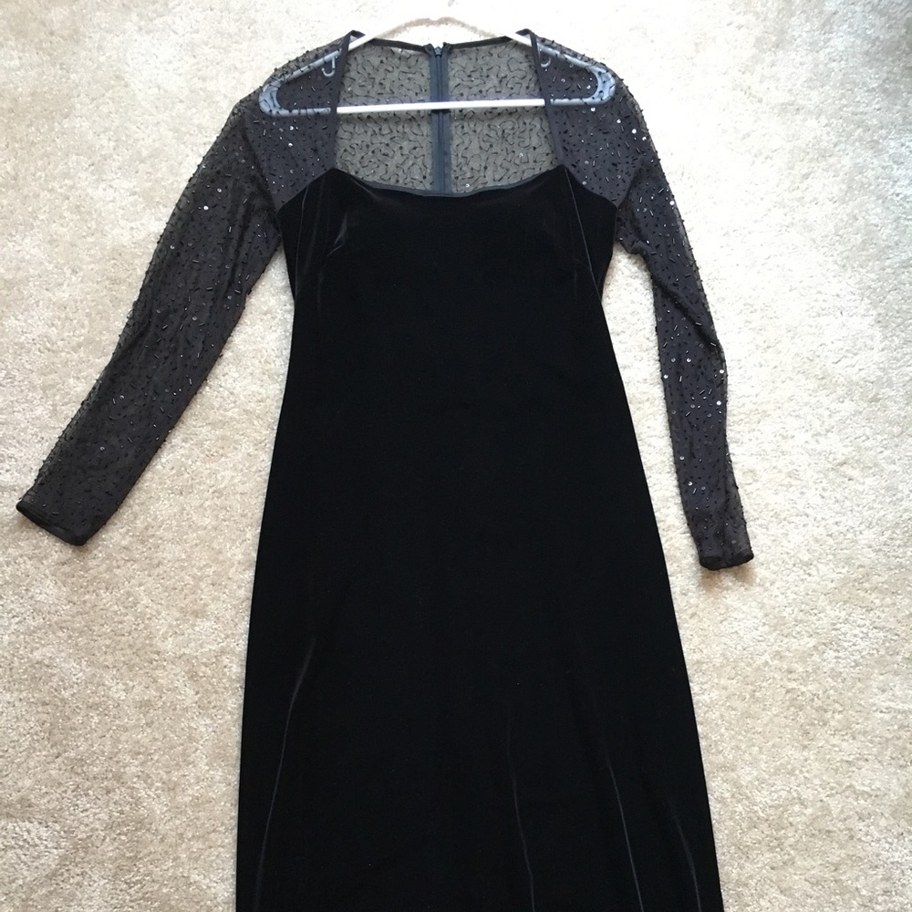 Stretch velvet and met/beaded  gown.  Size 8