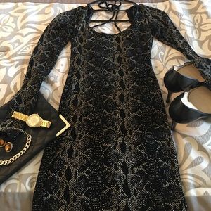 Arden B- Black/Gold Long Sleeved Dress