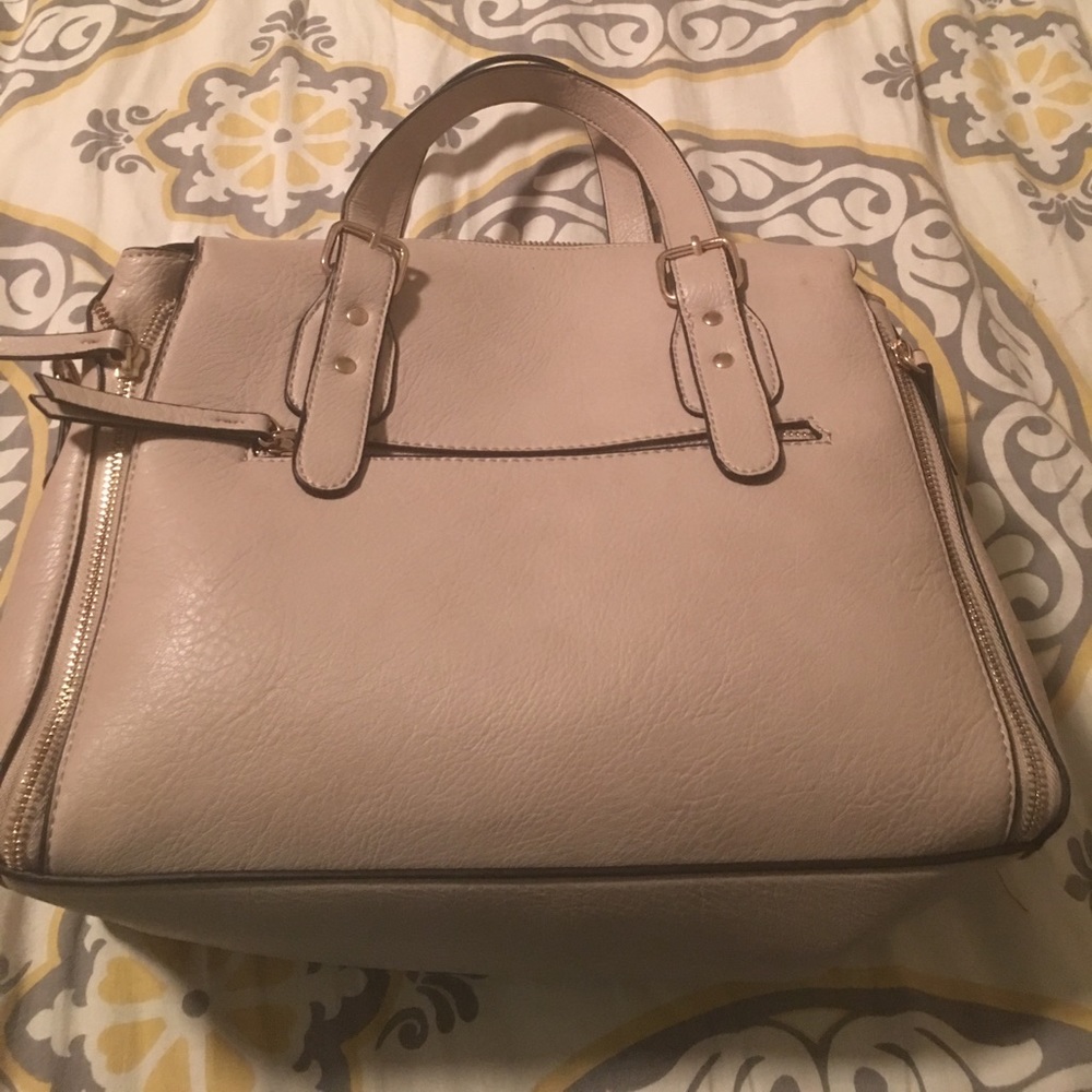 Purse from forever 21