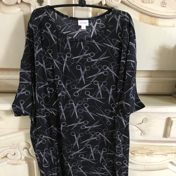 LuLaRoe Tops - HAIRDRESSER 🖤 Irma