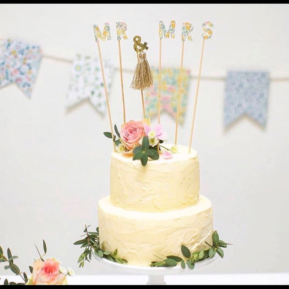 Mr & Mrs Cake Topper