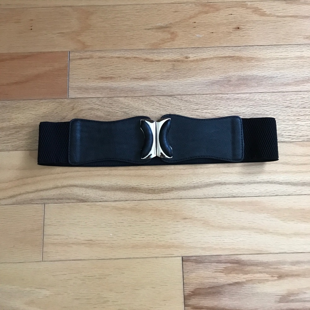 Stretchy black belt