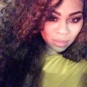 Meet your Posher, Kendra