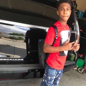 Meet your Posher, Stacio