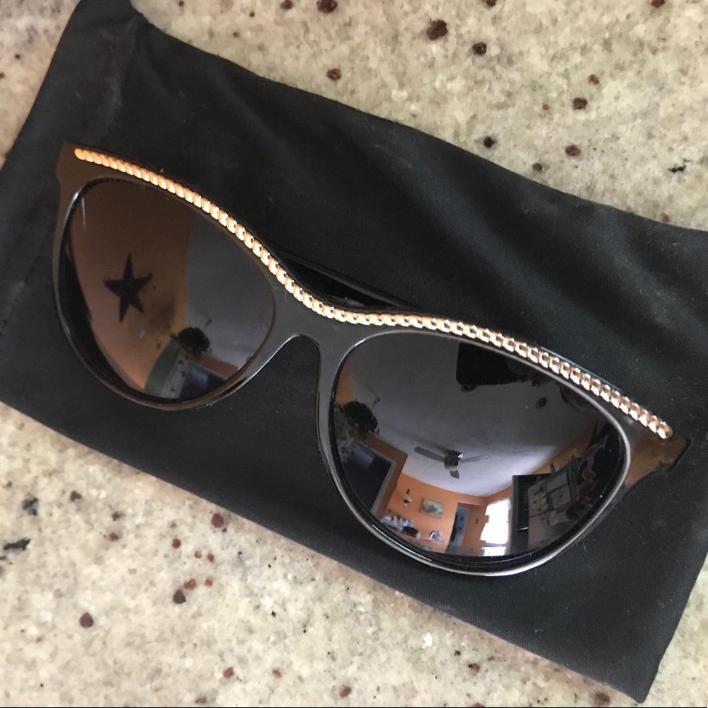 Sunglassess