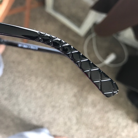 Sunglassess - Picture 2 of 4