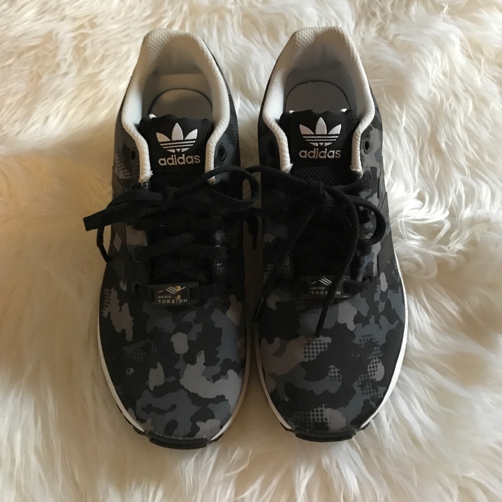 Boys Adidas Sneakers