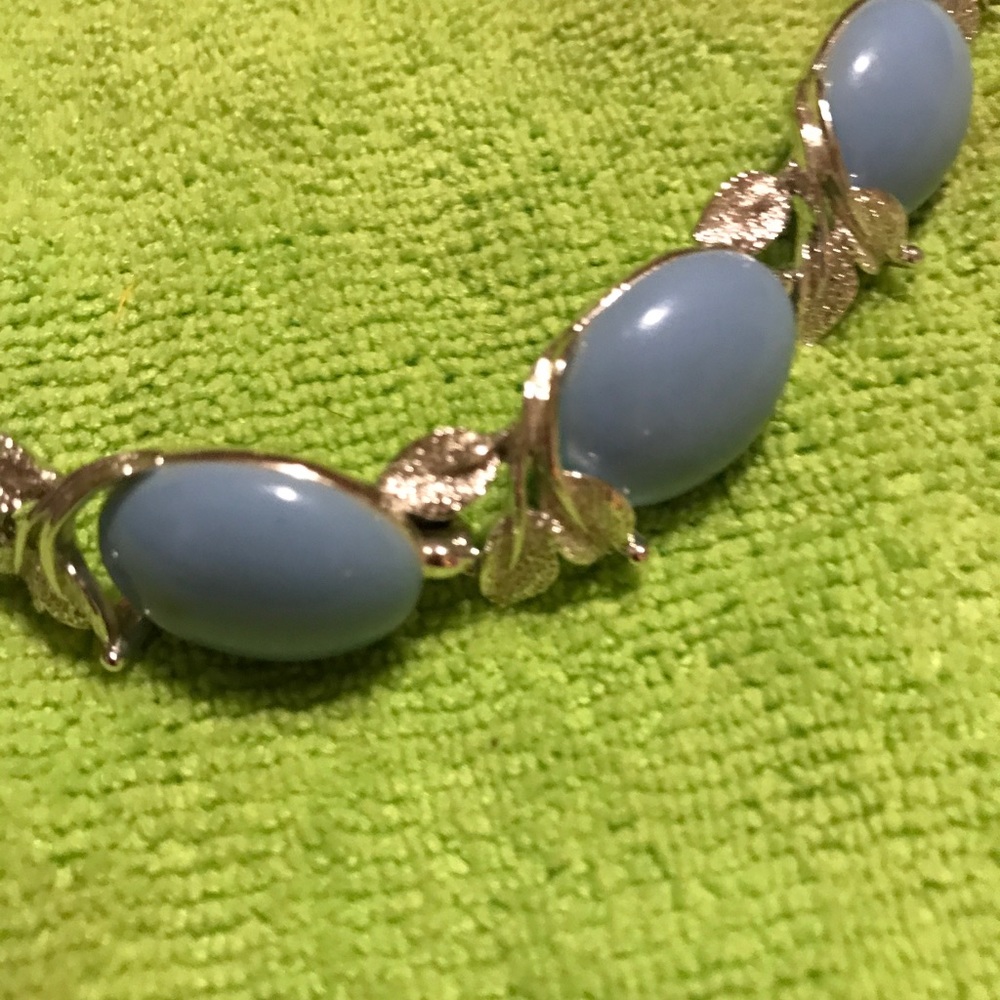 Vintage chocker style necklace