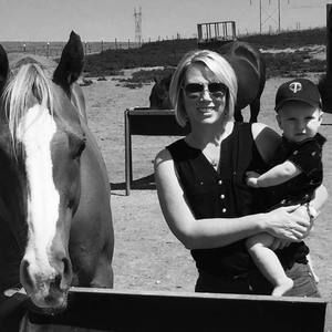 Meet your Posher, Holly