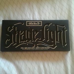 Kat von D shade and light palatte
