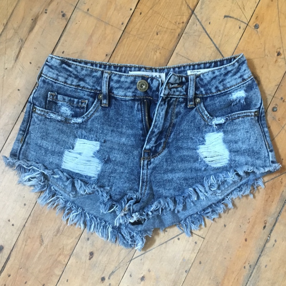 Bullhead High Waisted Shorts