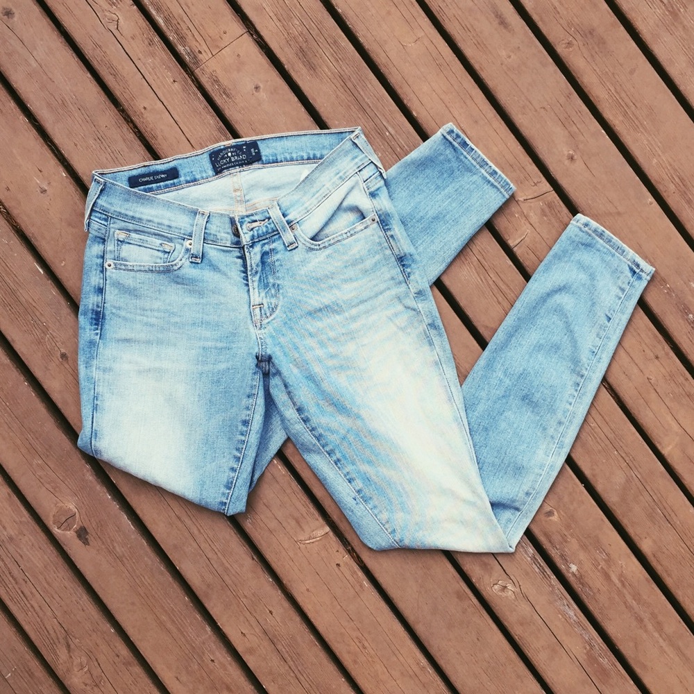 Lucky Brand Light wash Charlie Skinny Jean NWOT