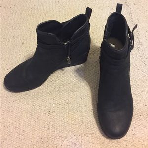 Ugg thermal ankle boots