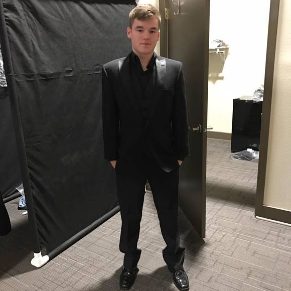 Meet your Posher, Aaron - Picture 1 of 1