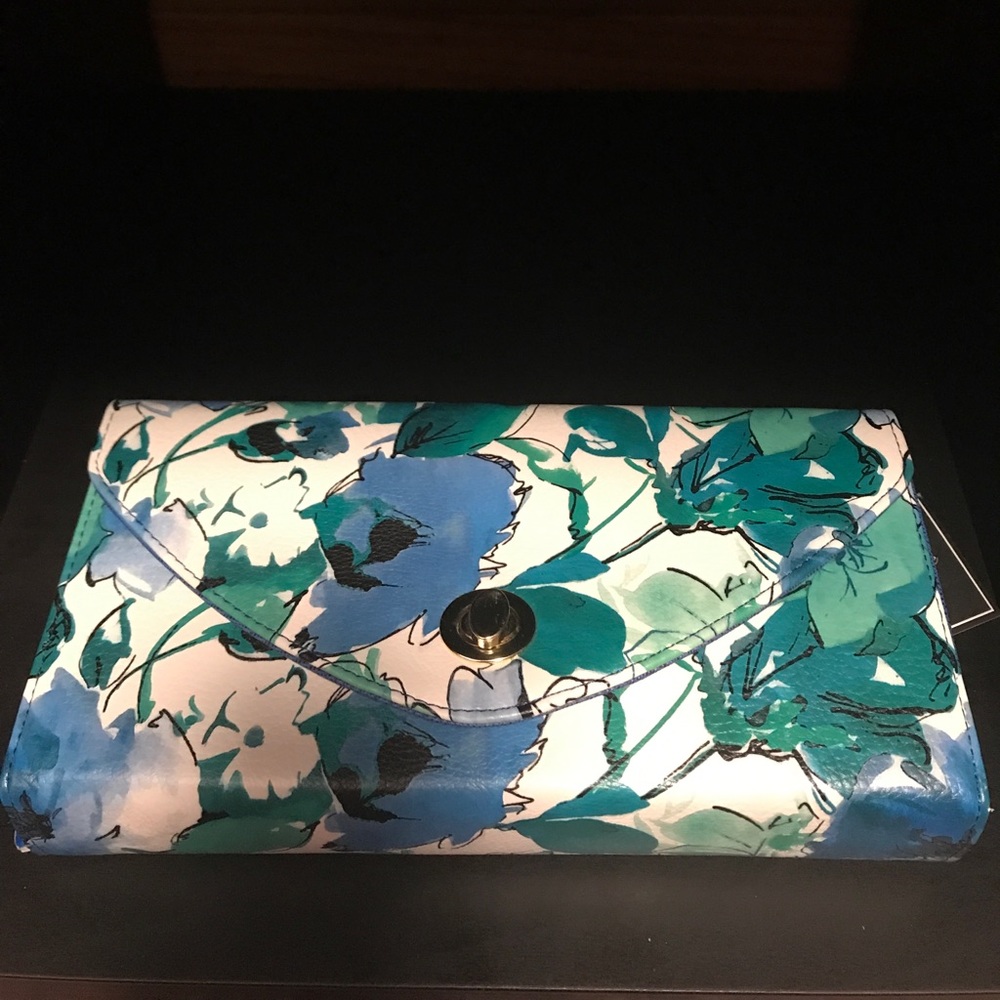 Brand new floral purse (SOLD)