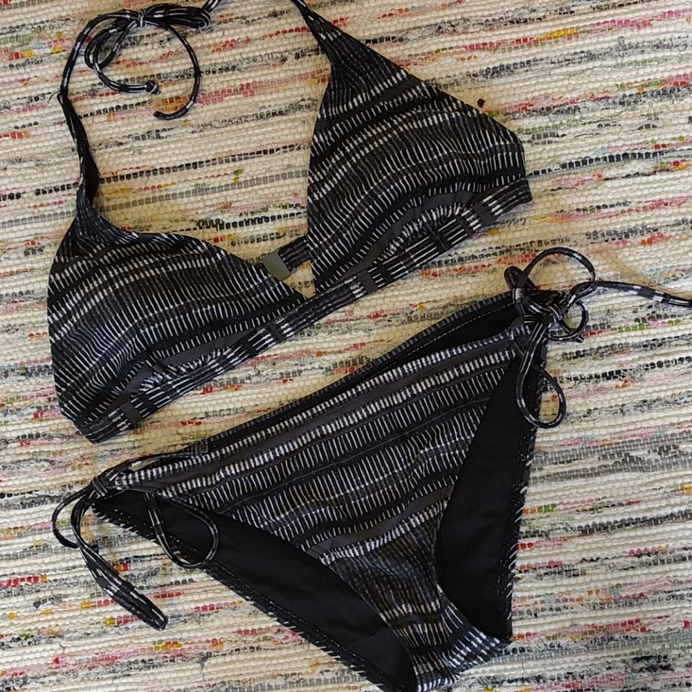 Oakley Bikini