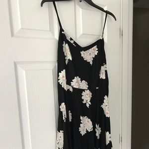Black floral dress size L!