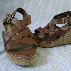Brown wedges