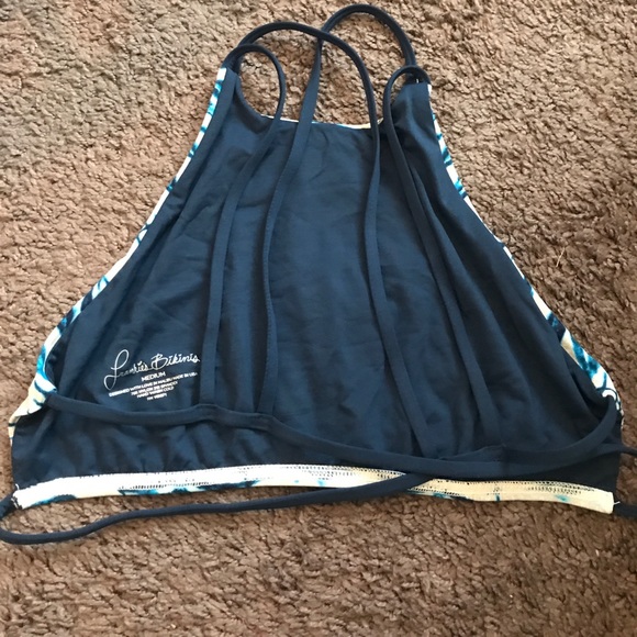 Frankies bikini top size M. Capri top in seashell - Picture 2 of 2