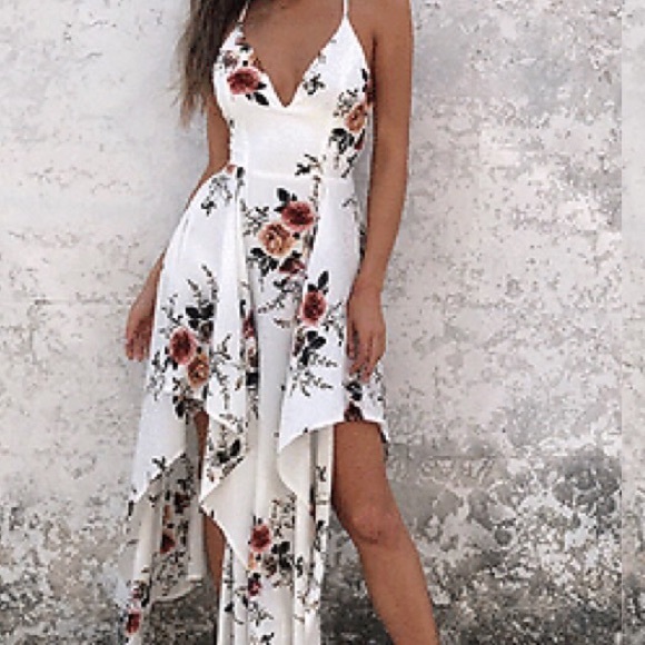 "Miranda" || Asymmetrical White Floral Maxi 💕 - Picture 3 of 4