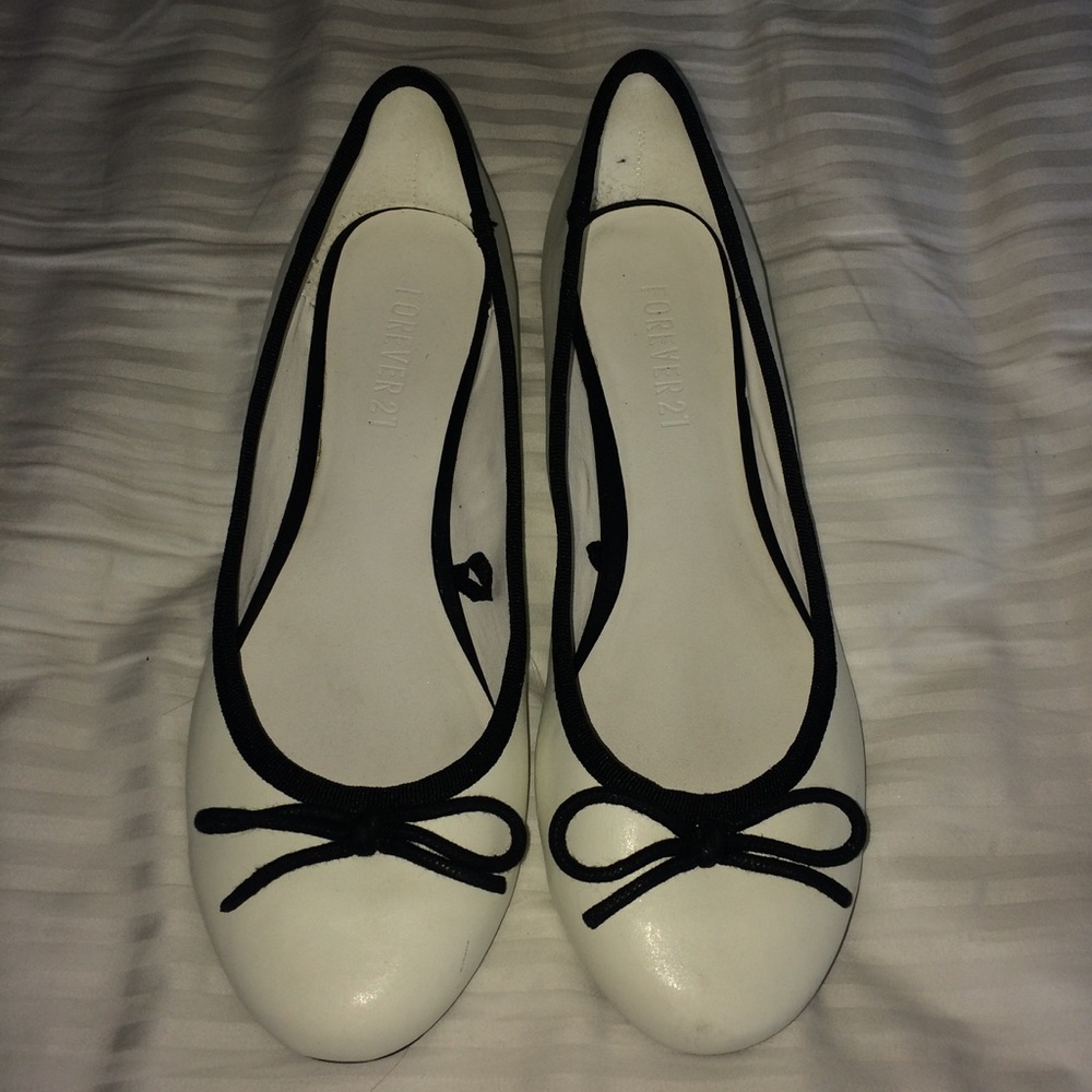 New Black & White Flats