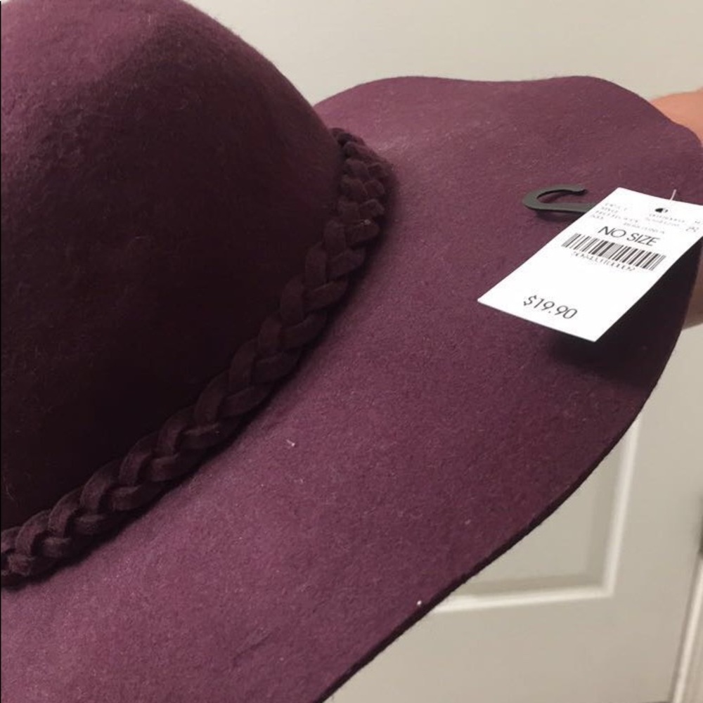 Burgundy felt floppy hat