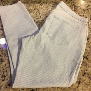 NWOT Old Navy Light Wash Pinstripe Skinny Jeans 18