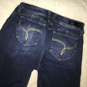 Dark Wash Knee Rips Skinny Fitting Jeans