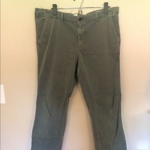 NWOT Gap girlfriend chinos. Green, size 14