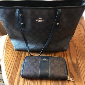Authentic Coach Tote and wallet