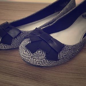 Black and white flats