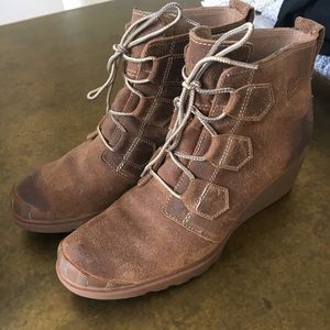 Sorel Boots 9.5