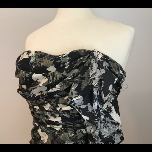 Elizebeth and James Ruched Dress Size 6 - Picture 7 of 8