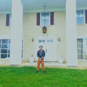 Meet your Posher, Emiliano