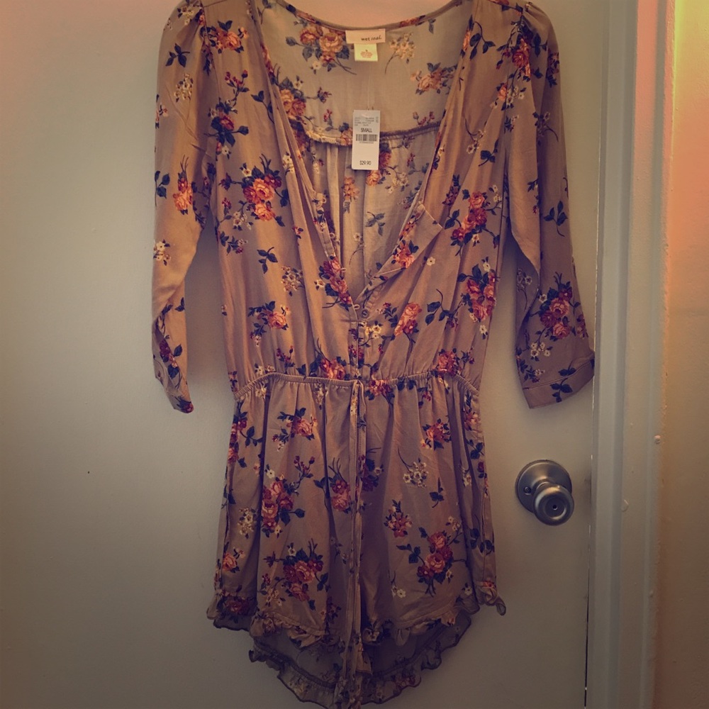 Wet seat floral romper